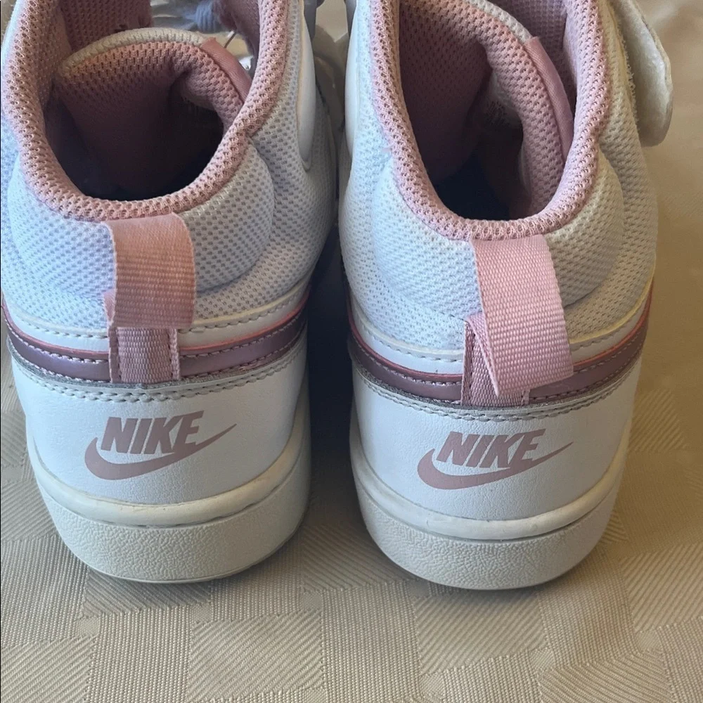 Nike Women's White and Pink Sneakers